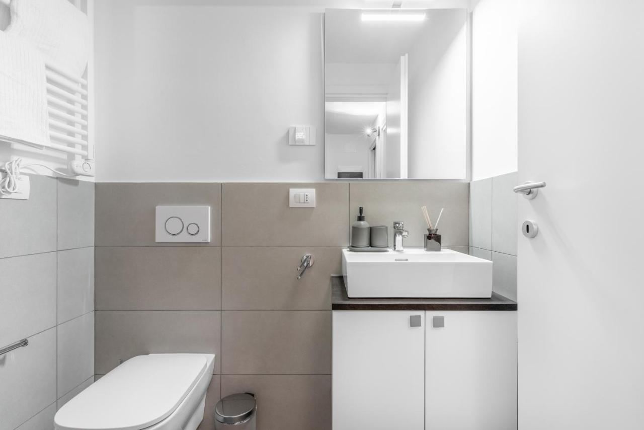 Apartmán Modern With Terrace & Garage By Ndp Rent Milán Exteriér fotografie